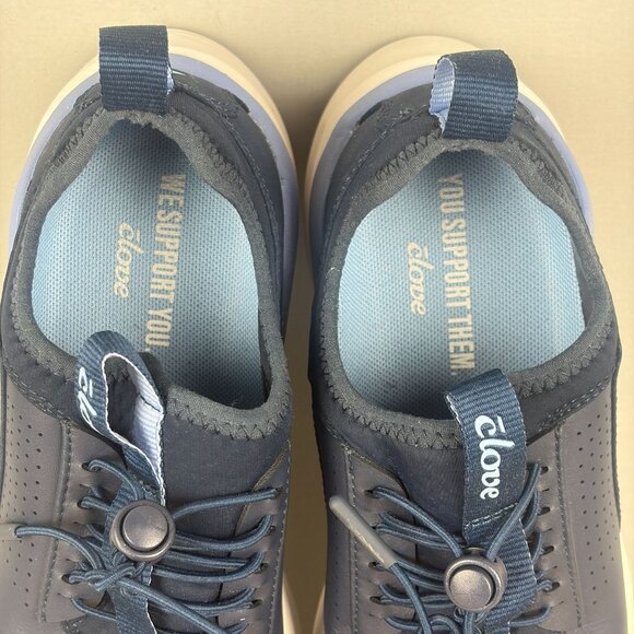 Clove Athletic Nursing Shoes Womens 8 Dark Blue Light Blue White Low Top Comfort